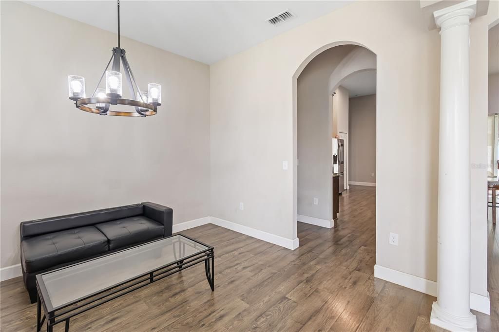 En Venta: $479,900 (4 camas, 3 baños, 2697 Pies cuadrados)