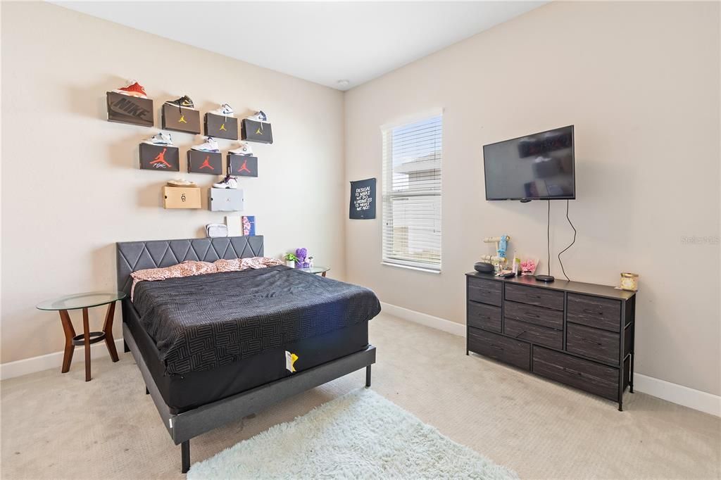 En Venta: $479,900 (4 camas, 3 baños, 2697 Pies cuadrados)