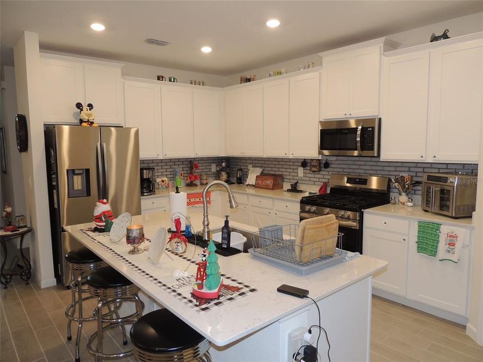 For Sale: $355,000 (4 beds, 3 baths, 2027 Square Feet)