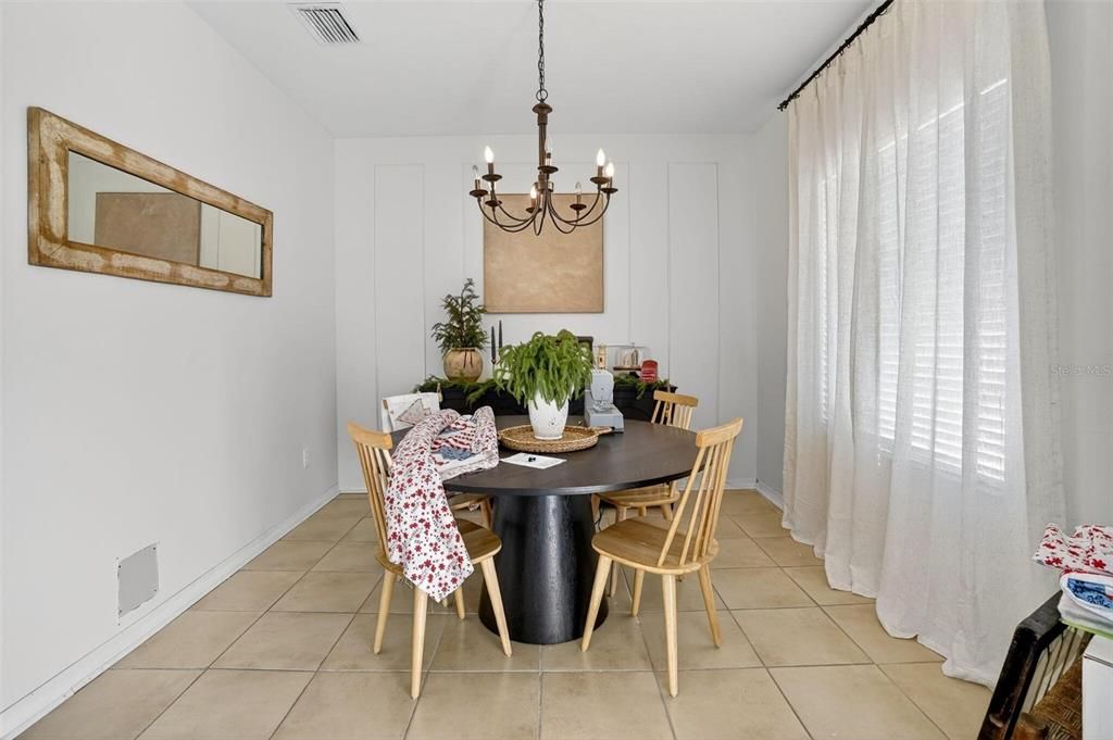 For Sale: $399,900 (3 beds, 2 baths, 2040 Square Feet)