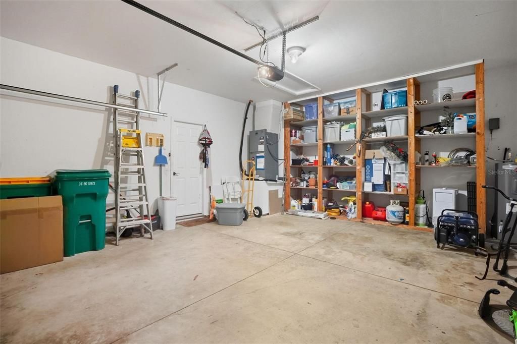 For Sale: $399,900 (3 beds, 2 baths, 2040 Square Feet)