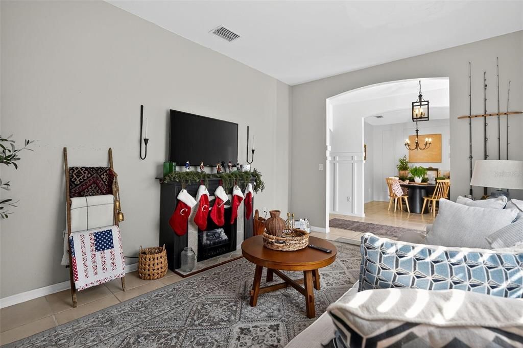 For Sale: $399,900 (3 beds, 2 baths, 2040 Square Feet)