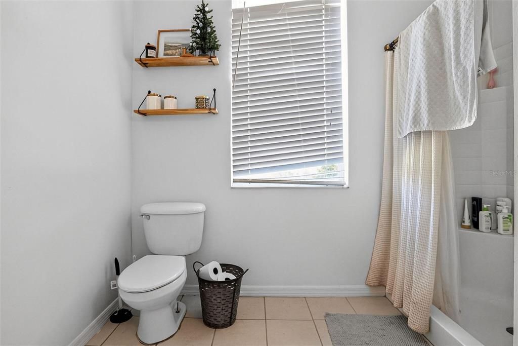 For Sale: $399,900 (3 beds, 2 baths, 2040 Square Feet)