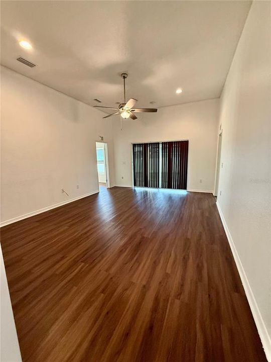 出租: $1,800 (4 贝兹, 2 浴室, 1822 平方英尺)