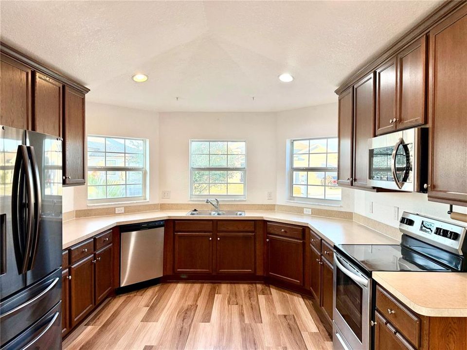 出租: $1,800 (4 贝兹, 2 浴室, 1822 平方英尺)