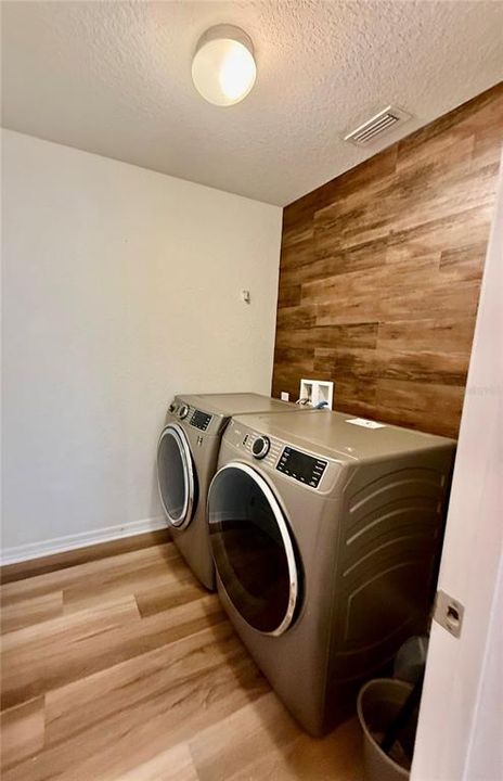 出租: $1,800 (4 贝兹, 2 浴室, 1822 平方英尺)