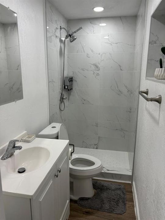 待售: $420,000 (5 贝兹, 3 浴室, 1666 平方英尺)