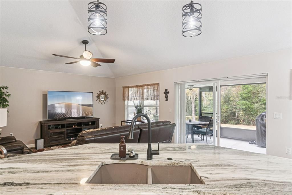 For Sale: $385,000 (3 beds, 2 baths, 1734 Square Feet)