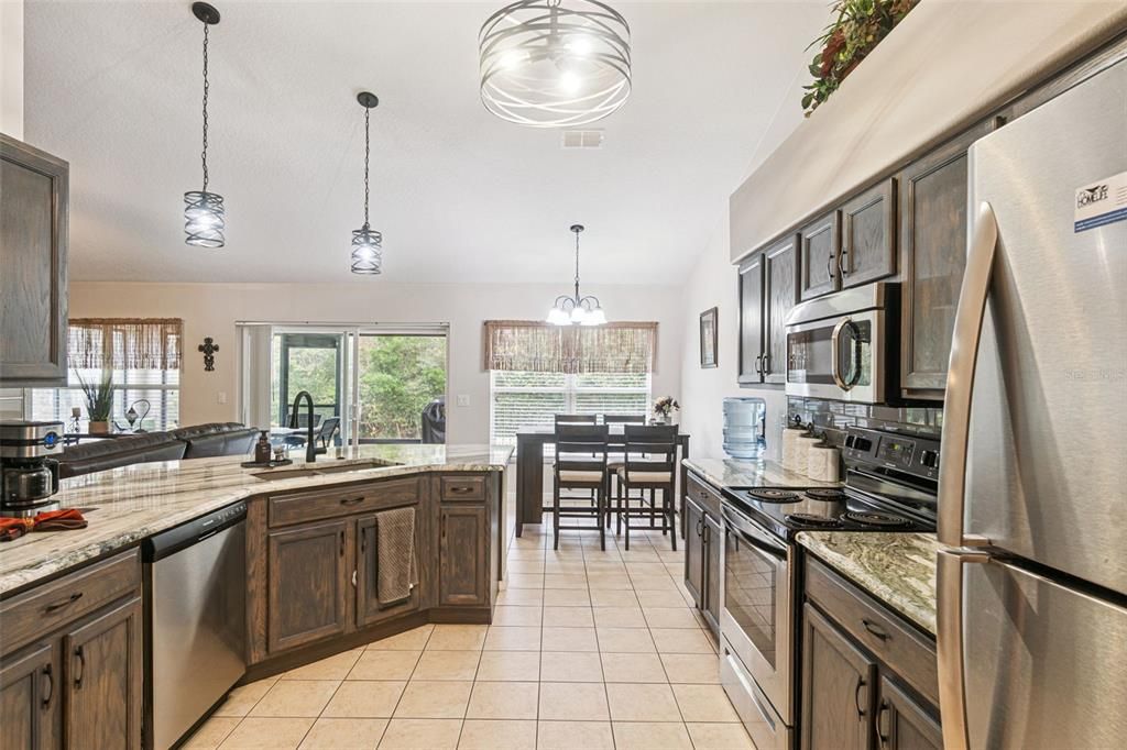 For Sale: $385,000 (3 beds, 2 baths, 1734 Square Feet)