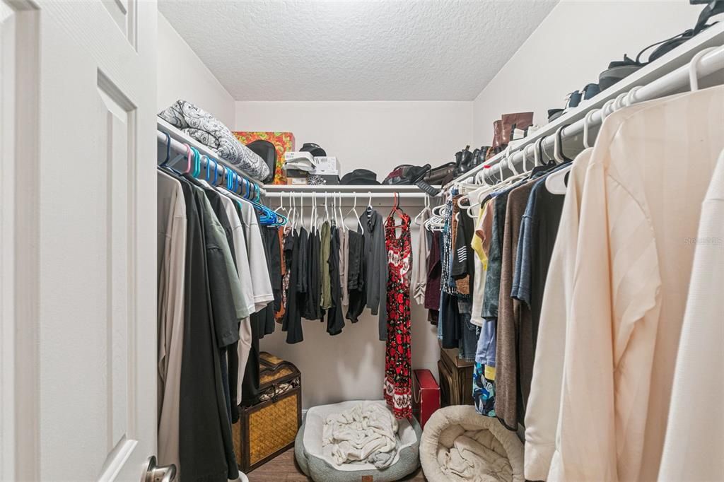 For Sale: $385,000 (3 beds, 2 baths, 1734 Square Feet)