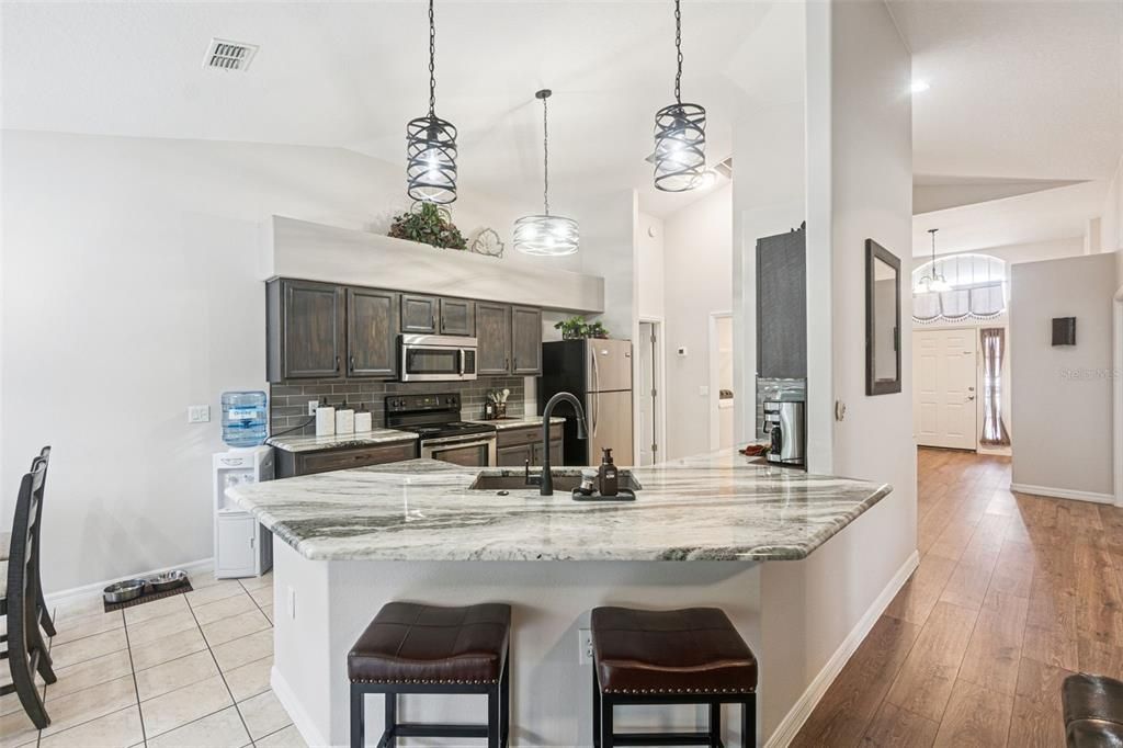 For Sale: $385,000 (3 beds, 2 baths, 1734 Square Feet)