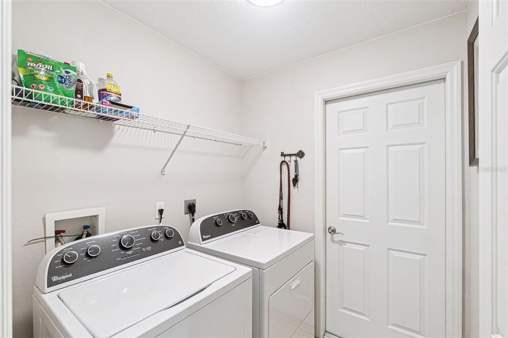 For Sale: $385,000 (3 beds, 2 baths, 1734 Square Feet)