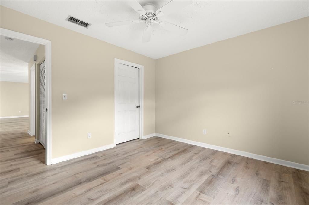 En Venta: $229,000 (2 camas, 2 baños, 1100 Pies cuadrados)