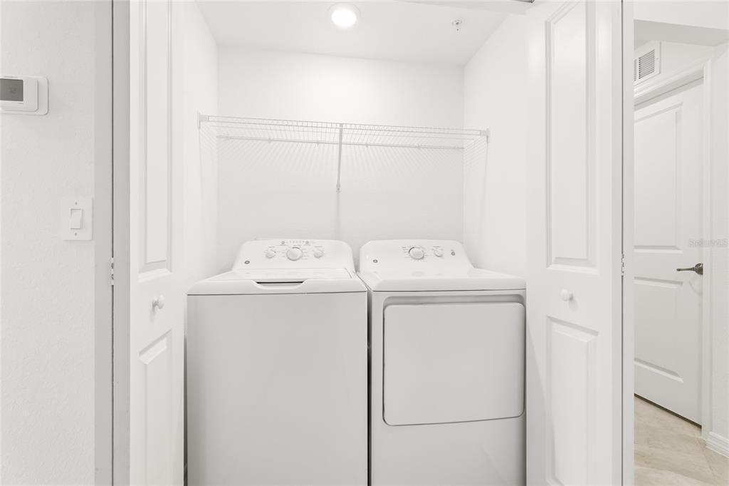 В аренду: $3,100 (2 спален, 2 ванн, 1366 Квадратных фут)