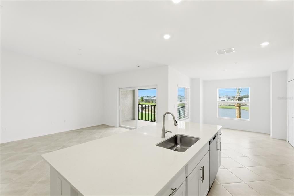 В аренду: $3,100 (2 спален, 2 ванн, 1366 Квадратных фут)