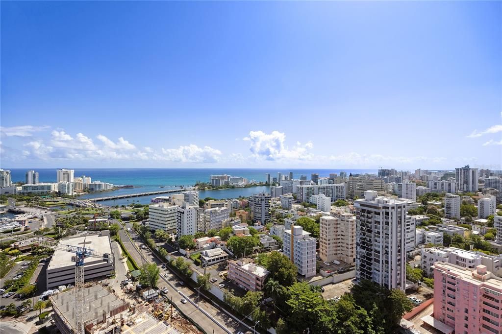 На продажу: $3,850,000 (1 спален, 1 ванн, 9792 Квадратных фут)