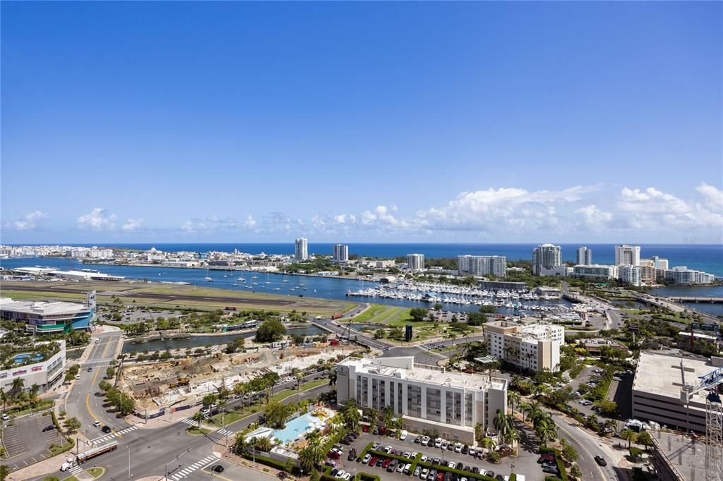 На продажу: $3,850,000 (1 спален, 1 ванн, 9792 Квадратных фут)