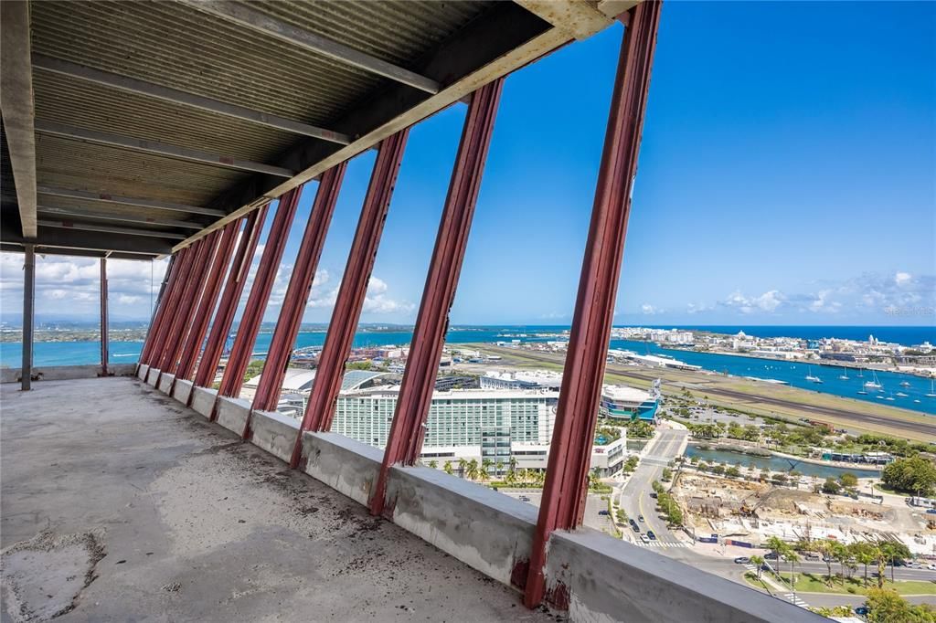 На продажу: $3,850,000 (1 спален, 1 ванн, 9792 Квадратных фут)