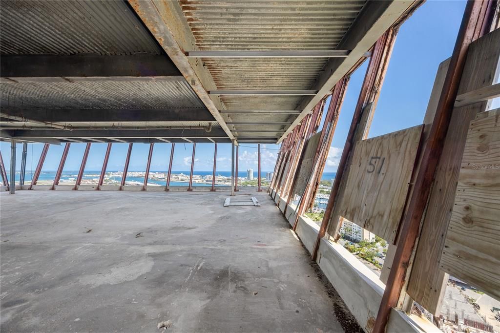 На продажу: $3,850,000 (1 спален, 1 ванн, 9792 Квадратных фут)