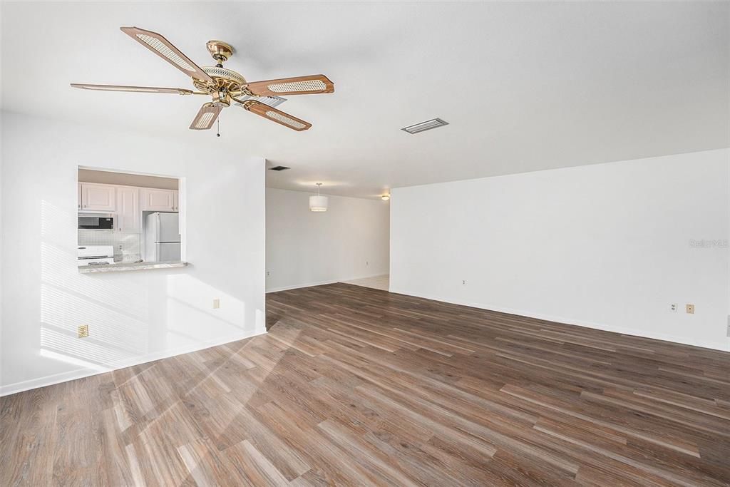 En Venta: $125,000 (2 camas, 2 baños, 1135 Pies cuadrados)