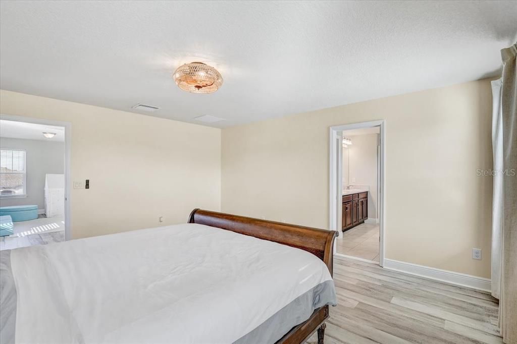 待售: $475,000 (5 贝兹, 3 浴室, 2627 平方英尺)