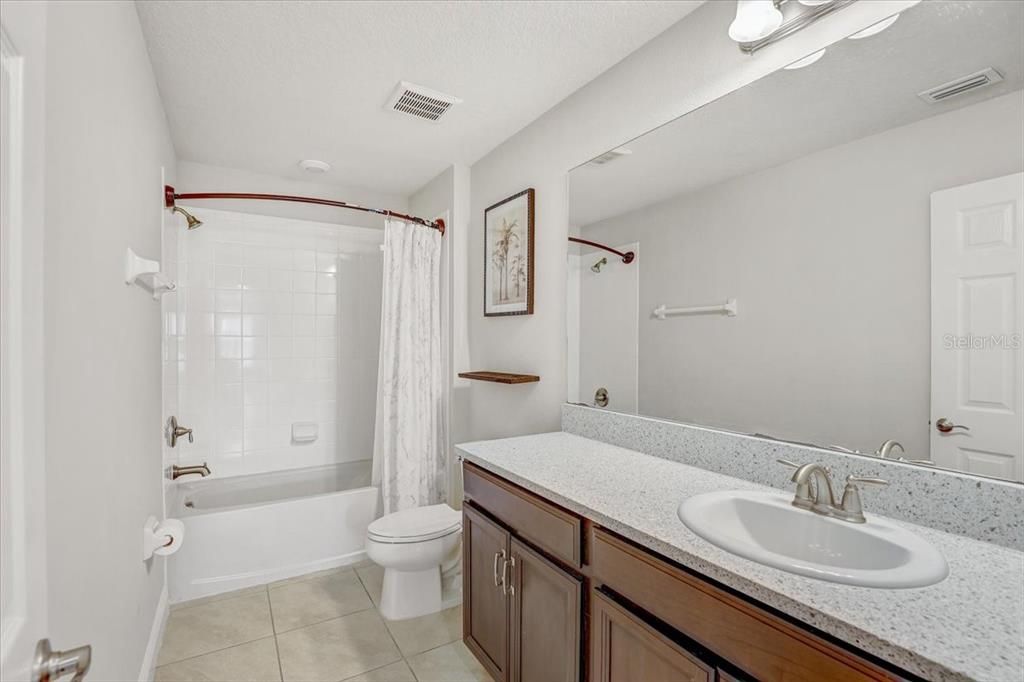 待售: $475,000 (5 贝兹, 3 浴室, 2627 平方英尺)