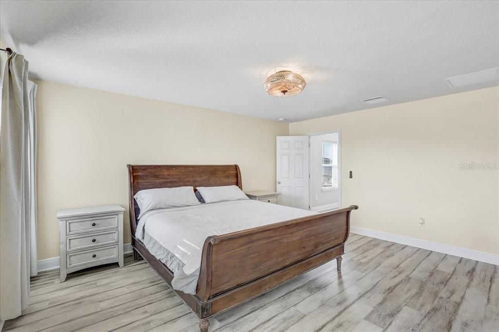 待售: $475,000 (5 贝兹, 3 浴室, 2627 平方英尺)