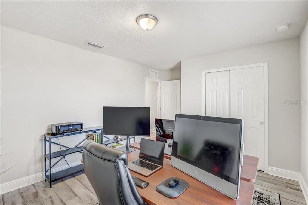 待售: $475,000 (5 贝兹, 3 浴室, 2627 平方英尺)