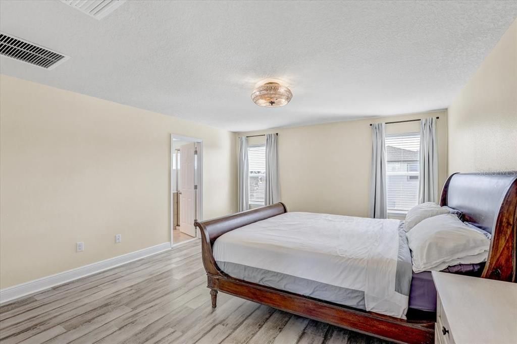 待售: $475,000 (5 贝兹, 3 浴室, 2627 平方英尺)