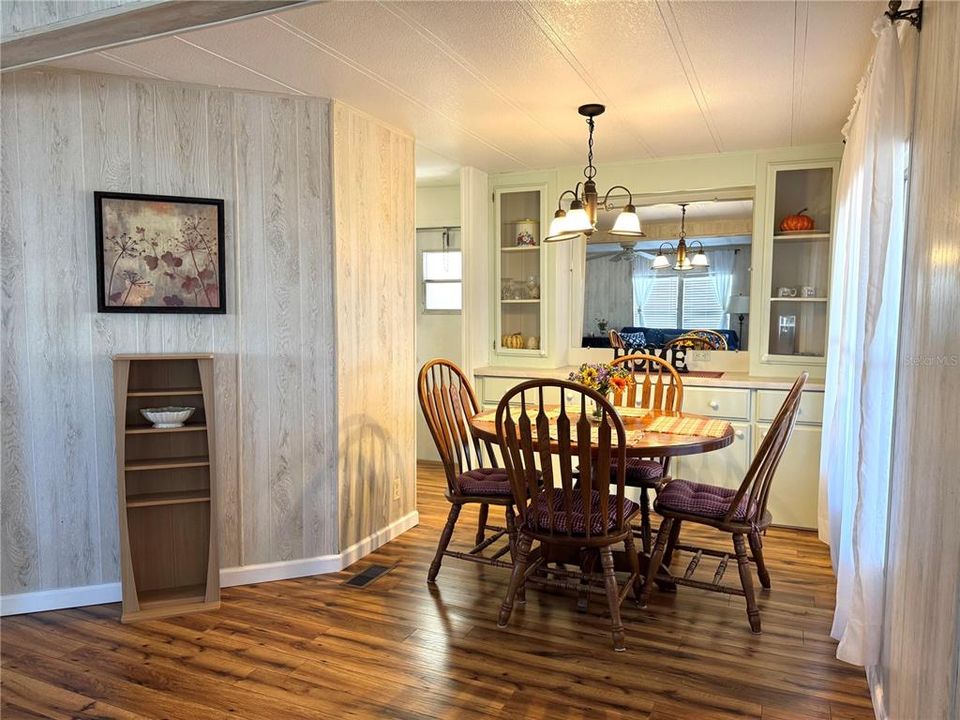 En Venta: $135,000 (2 camas, 2 baños, 1280 Pies cuadrados)