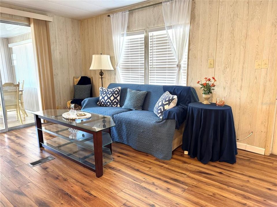 En Venta: $135,000 (2 camas, 2 baños, 1280 Pies cuadrados)