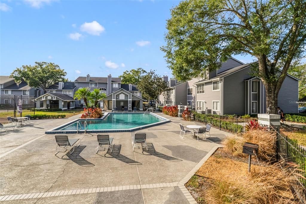 На продажу: $205,000 (2 спален, 2 ванн, 874 Квадратных фут)