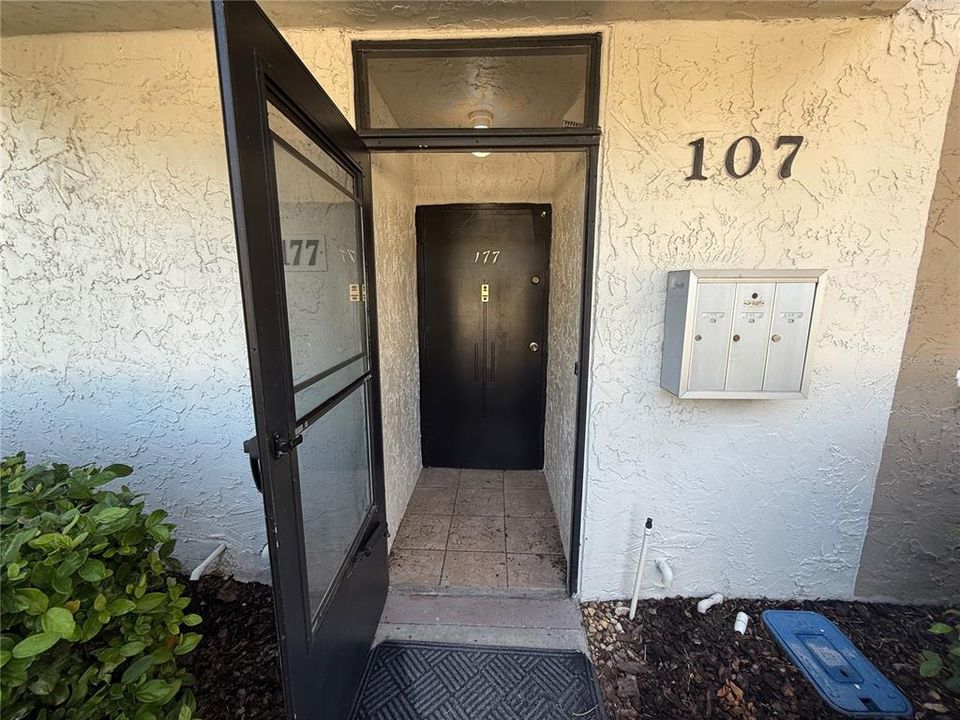 For Sale: $120,000 (1 beds, 1 baths, 760 Square Feet)