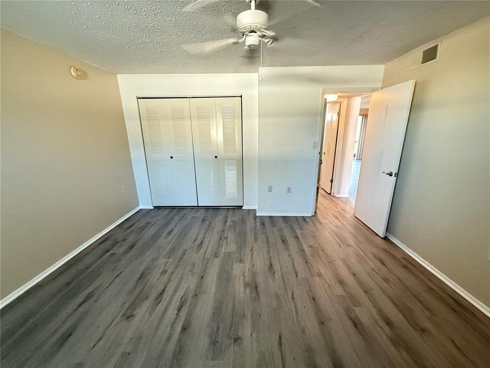 For Sale: $120,000 (1 beds, 1 baths, 760 Square Feet)