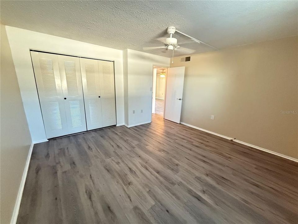 For Sale: $120,000 (1 beds, 1 baths, 760 Square Feet)