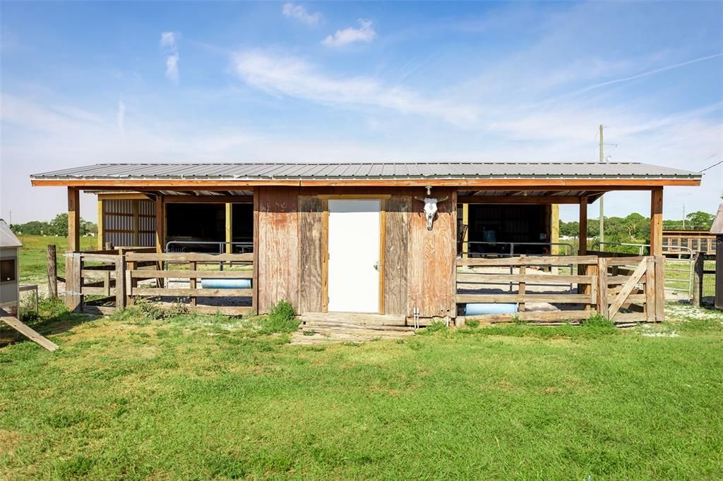 For Sale: $525,000 (4 beds, 2 baths, 1288 Square Feet)