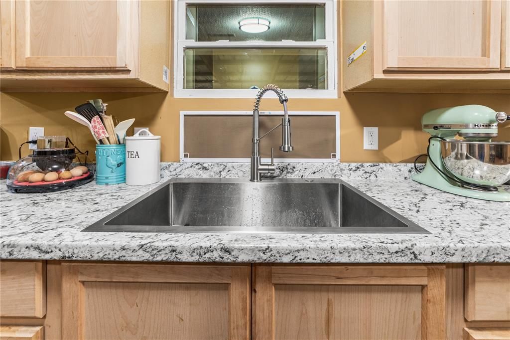 For Sale: $525,000 (4 beds, 2 baths, 1288 Square Feet)