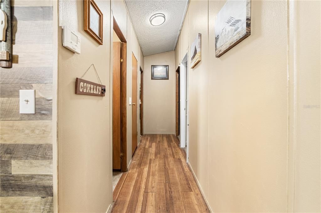 For Sale: $525,000 (4 beds, 2 baths, 1288 Square Feet)