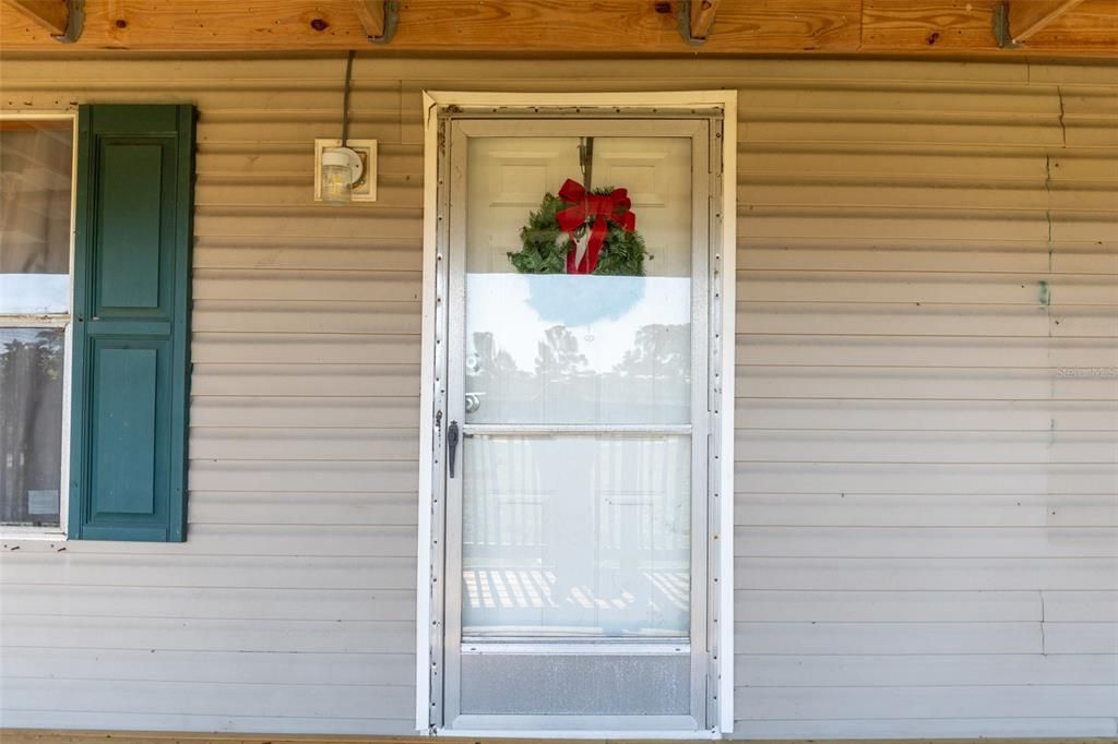 For Sale: $525,000 (4 beds, 2 baths, 1288 Square Feet)