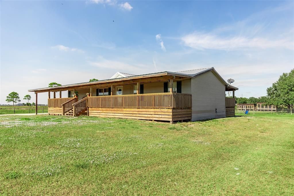 For Sale: $525,000 (4 beds, 2 baths, 1288 Square Feet)