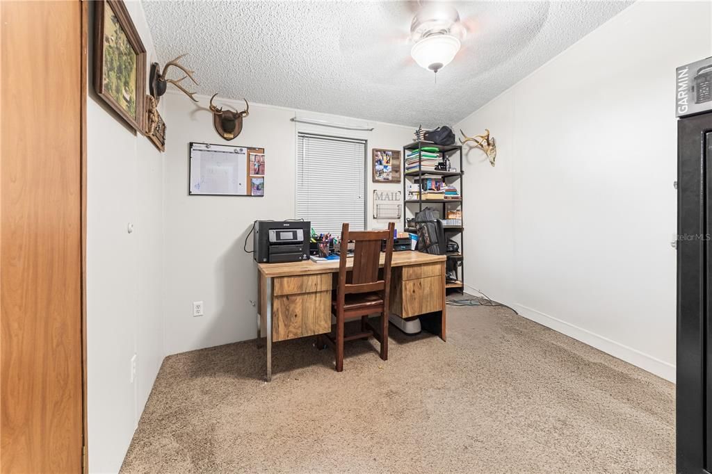 For Sale: $525,000 (4 beds, 2 baths, 1288 Square Feet)