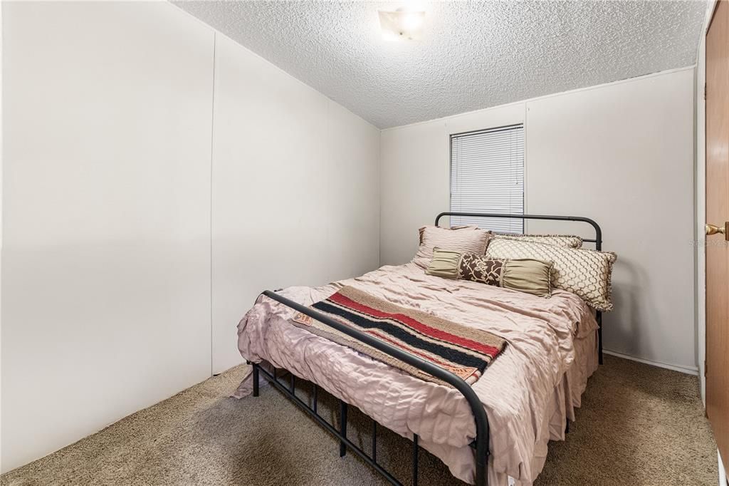 For Sale: $525,000 (4 beds, 2 baths, 1288 Square Feet)