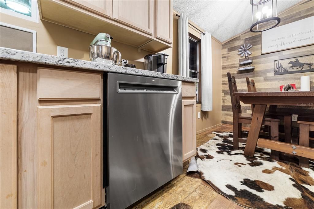 For Sale: $525,000 (4 beds, 2 baths, 1288 Square Feet)