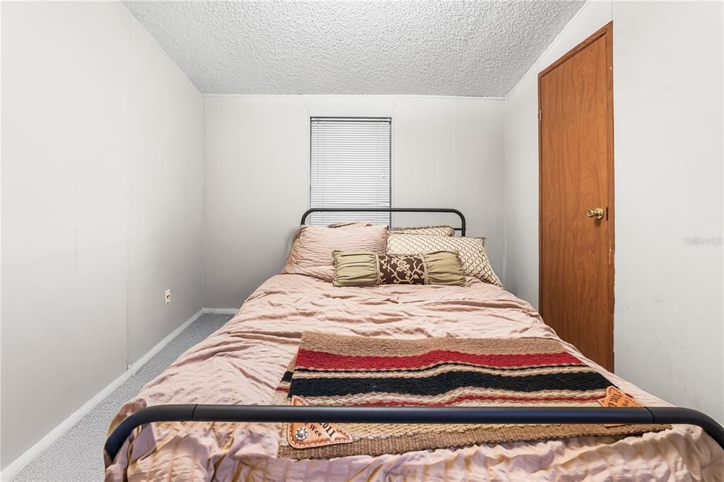 For Sale: $525,000 (4 beds, 2 baths, 1288 Square Feet)