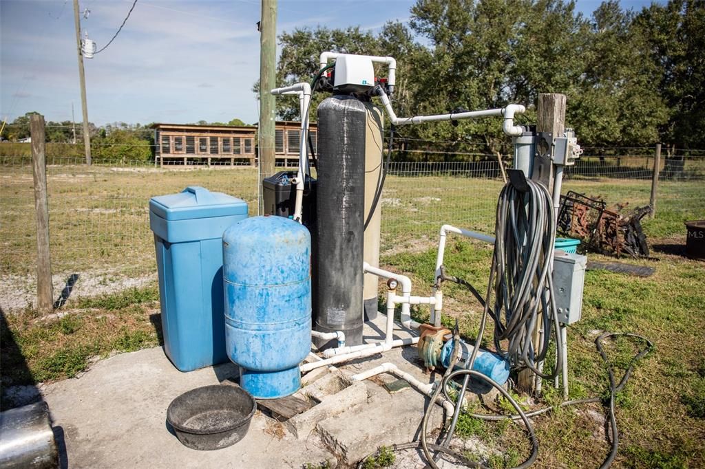 For Sale: $525,000 (4 beds, 2 baths, 1288 Square Feet)