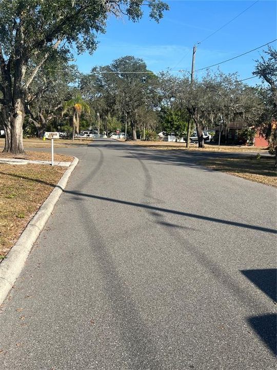 待售: $235,000 (3 贝兹, 1 浴室, 888 平方英尺)