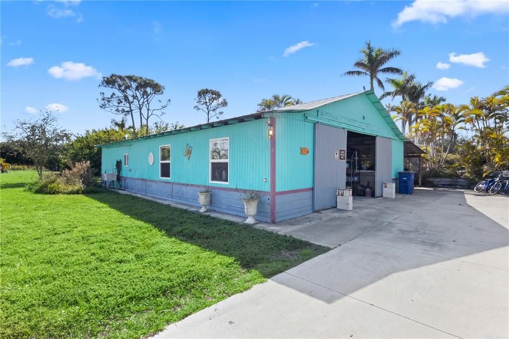 For Sale: $998,888 (2 beds, 1 baths, 1188 Square Feet)