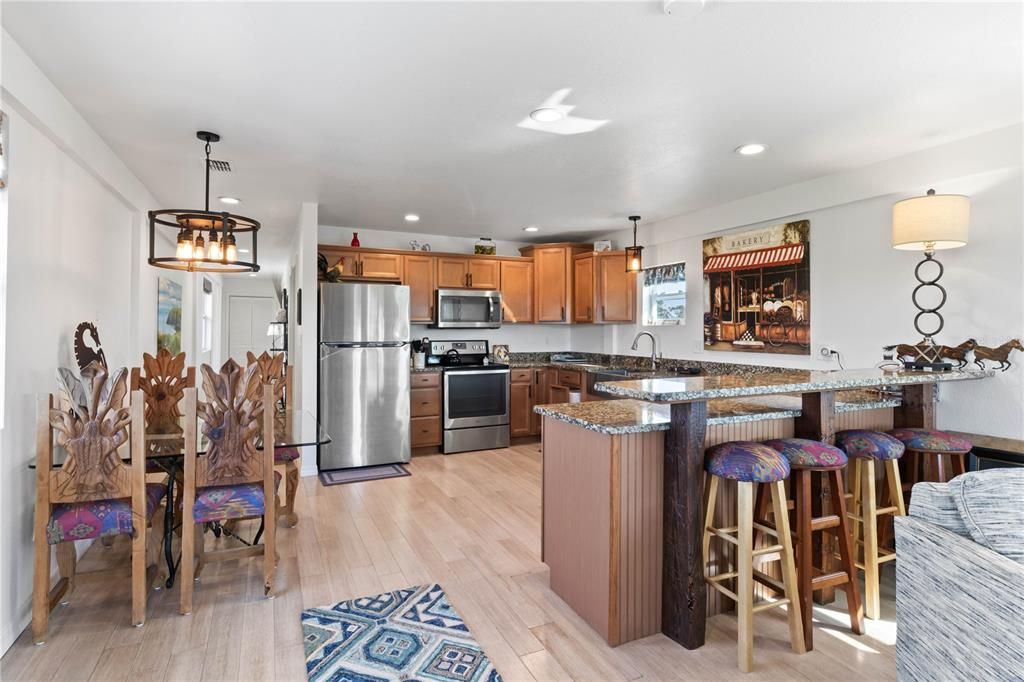 For Sale: $998,888 (2 beds, 1 baths, 1188 Square Feet)