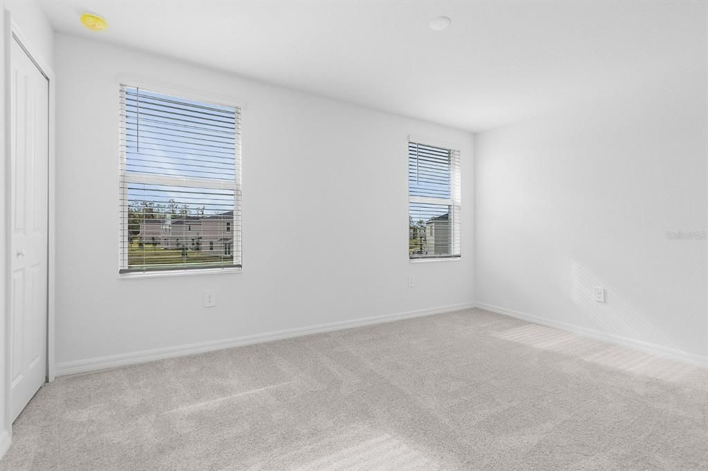 For Sale: $329,900 (3 beds, 2 baths, 1352 Square Feet)