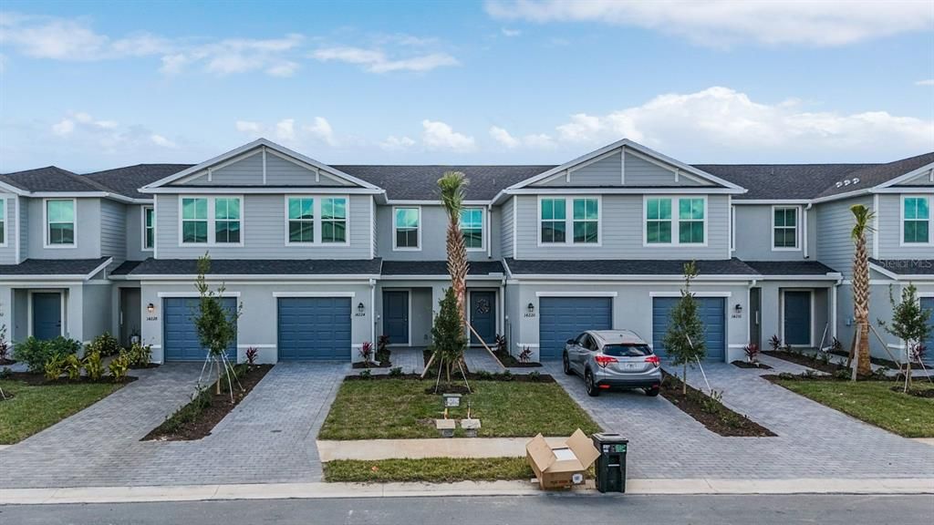 For Sale: $329,900 (3 beds, 2 baths, 1352 Square Feet)